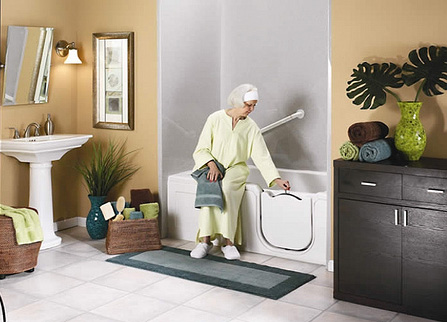 lựa chọn thiết bị vệ sinh cho người lớn tuổi