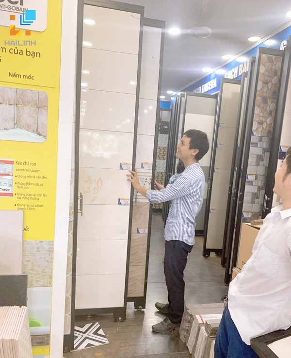 khach-hang-tai-hai-linh-5