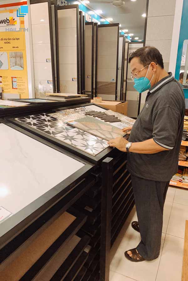 khach-hang-tai-hai-linh-8