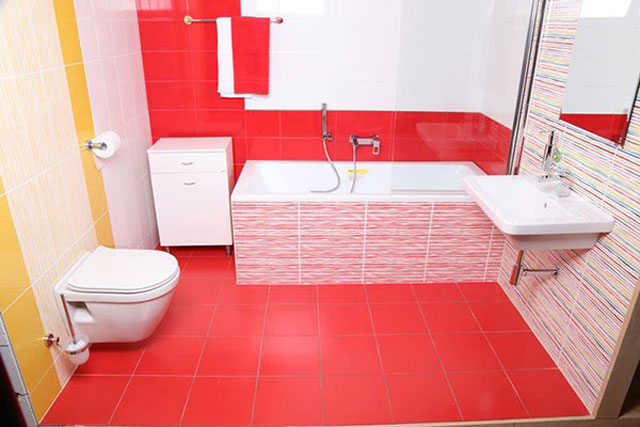 phong-tam-mau-do-55 phong-tam-mau-do