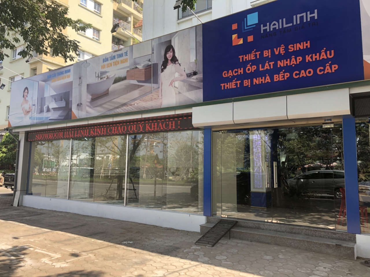 showroom-hai-linh-long-bien