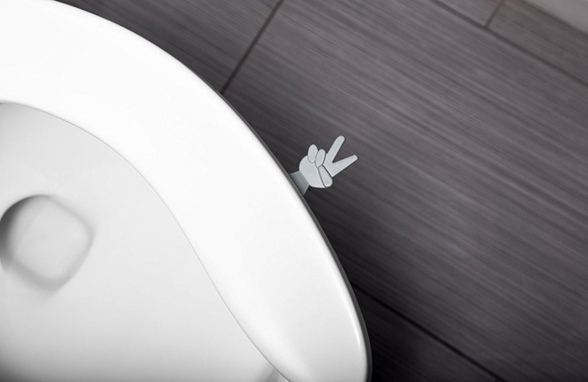 thiet-bi-nhac-nap-bon-cau-2 thiết bị nhắc nắp bồn cầu