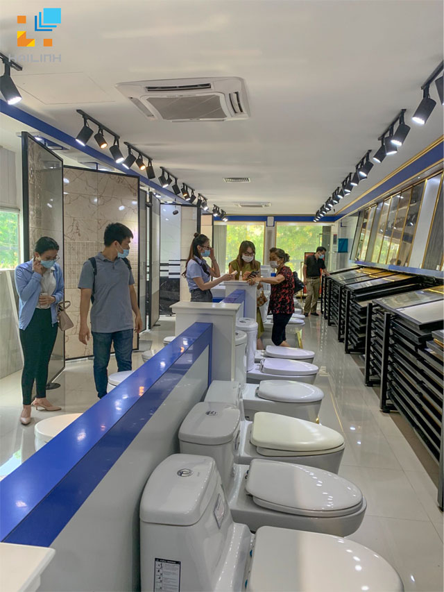 tung-bung-mua-sam-thang-sinh-nhat-hai-linh-4 Khách hàng tấp nập ghé thăm quan và mua sắm tại Hải Linh