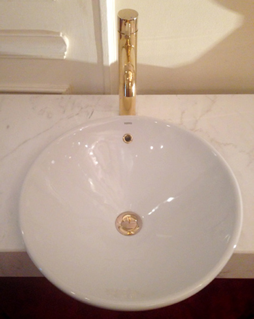 voi-chau-dat-vang Vòi và chậu rửa toto